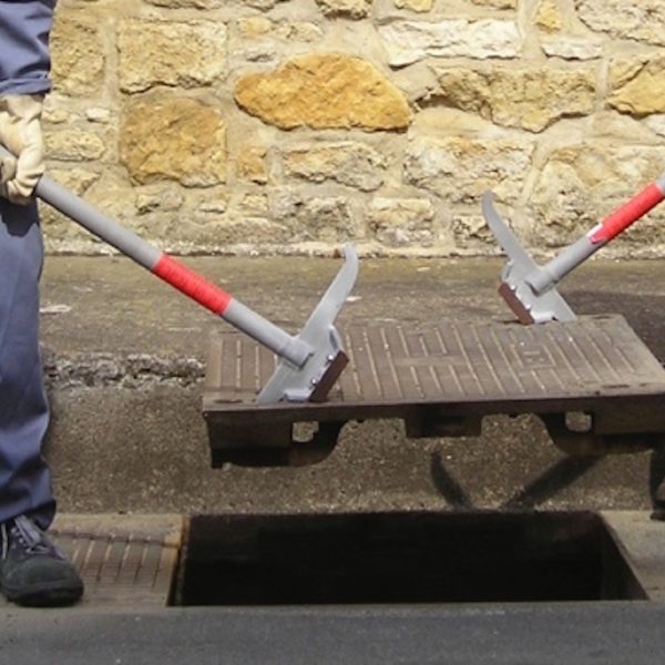174 – Realisations_Outillage_Marteau a trappe_Reseau souterrain